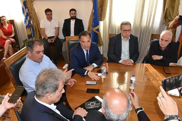 Ο Άδωνις ξανά στην Κοζάνη –  ΜΕΘ και Αιμοδυναμικό στην πρώτη γραμμή…