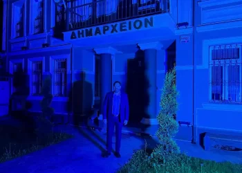 Ο Δήμος Φλώρινας Φωταγώγησε Μπλε Το Δημαρχείο Για Την Παγκόσμια Ημέρα Ευχής