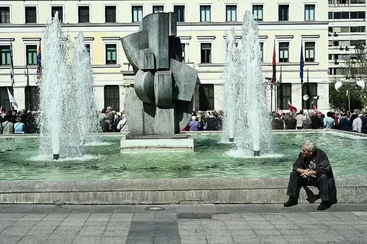 Διπλό μπόνους στις συντάξεις: Μεγαλύτερη αύξηση το 2025 – «εξαλείφεται» η προσωπική διαφορά