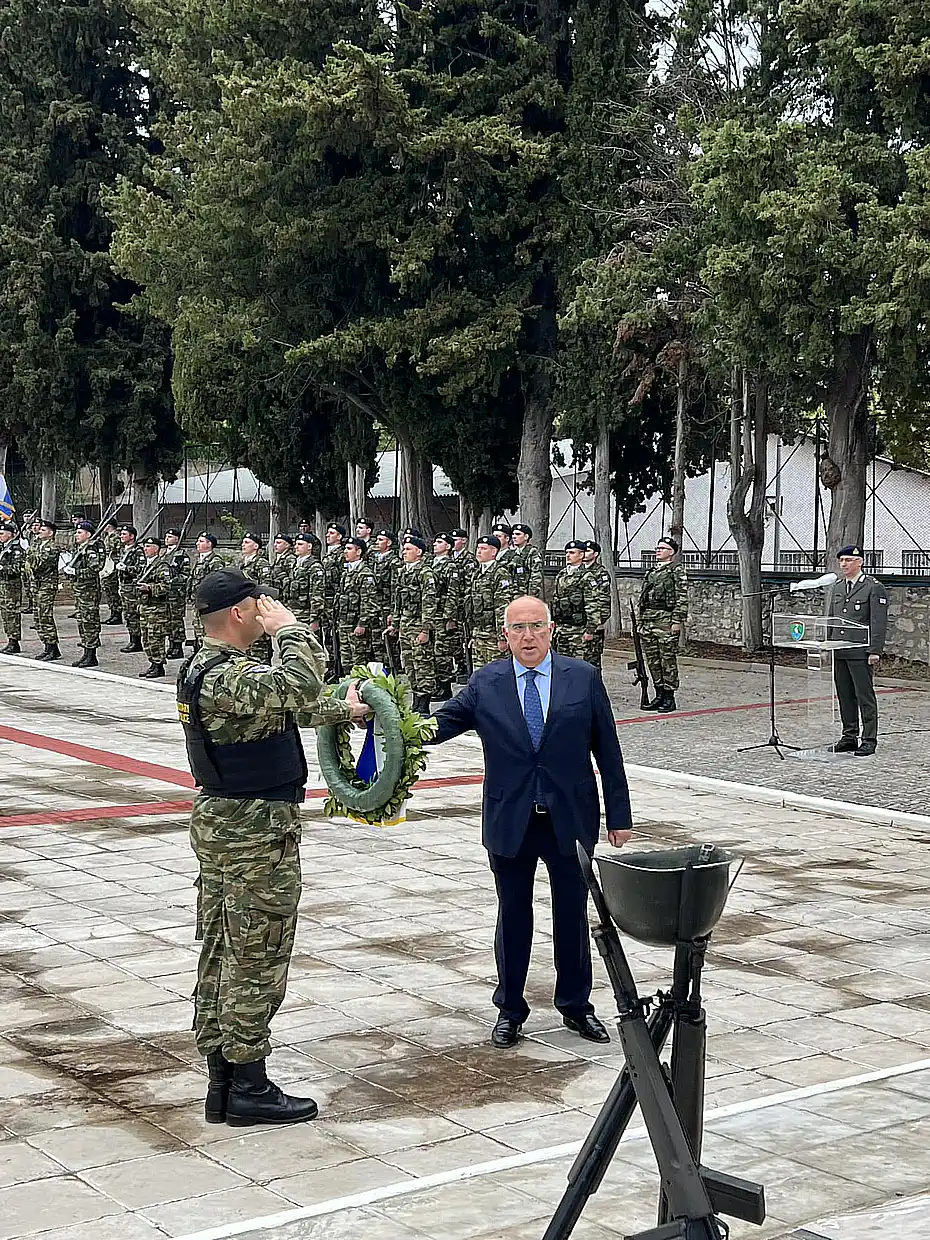 Εορτασμός στο στρατόπεδο «Μακεδονομάχων» στην Κοζάνη Εορτασμός στο στρατόπεδο «Μακεδονομάχων» στην Κοζάνη