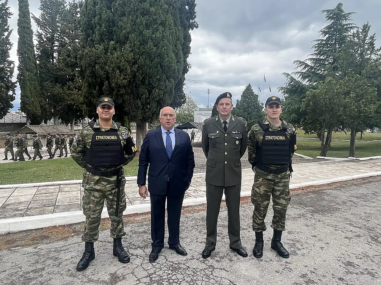 Εορτασμός στο στρατόπεδο «Μακεδονομάχων» στην Κοζάνη Εορτασμός στο στρατόπεδο «Μακεδονομάχων» στην Κοζάνη