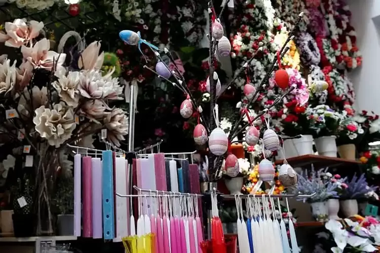 Εορταστικό ωράριο: Ποιες ώρες είναι ανοιχτά τα καταστήματα - Ποιες μέρες κλείνουν Εορταστικό ωράριο: Ποιες ώρες είναι ανοιχτά τα καταστήματα – Ποιες μέρες κλείνουν