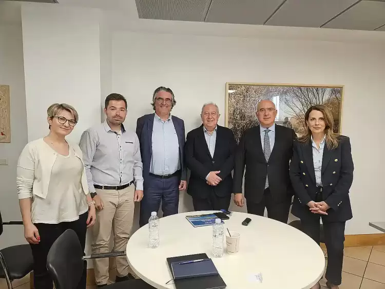 Εποικοδομητικές συναντήσεις είχε στην Αθήνα ο Δήμαρχος Σερβίων Χρήστος Ελευθερίου