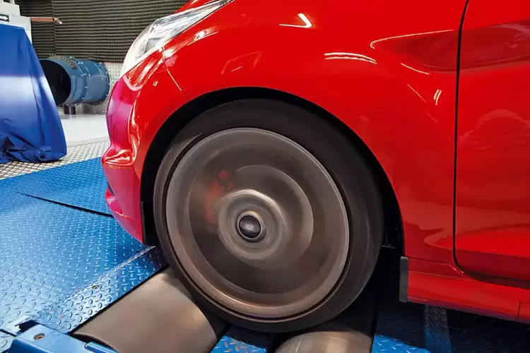 Ηλεκτρονικό «μπλόκο» σε ανασφάλιστα οχήματα και σε όσα δεν έχουν περάσει από ΚΤΕΟ