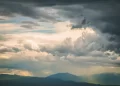 Ο Καιρός Στην Κοζάνη Και Την Δυτική Μακεδονία Σήμερα, Μεγάλο Σάββατο 4/5: Συννεφιά, Βροχές Και Πτώση Θερμοκρασίας
