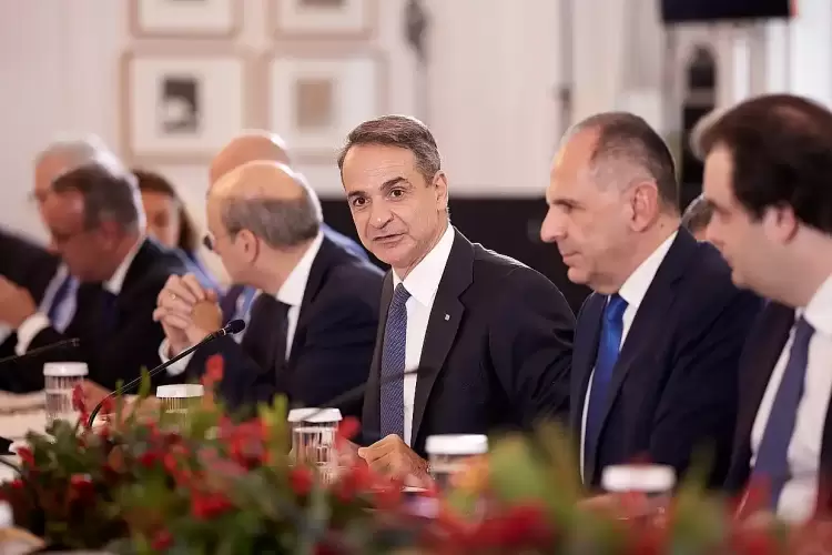 Σχέδια ανασχηματισμού μετά την ευρωκάλπη;