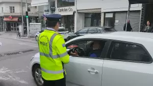 Στους δρόμους η Τροχαία Κοζάνης για την οδική ασφάλεια με μοίρασμα αβγών…