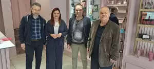 Συμβολική  κίνηση  αγάπης,  αισιοδοξίας  και  ελπίδας από  το   Επιμελητήριο και τον Εμπορικό  Σύλλογο  Κοζάνης