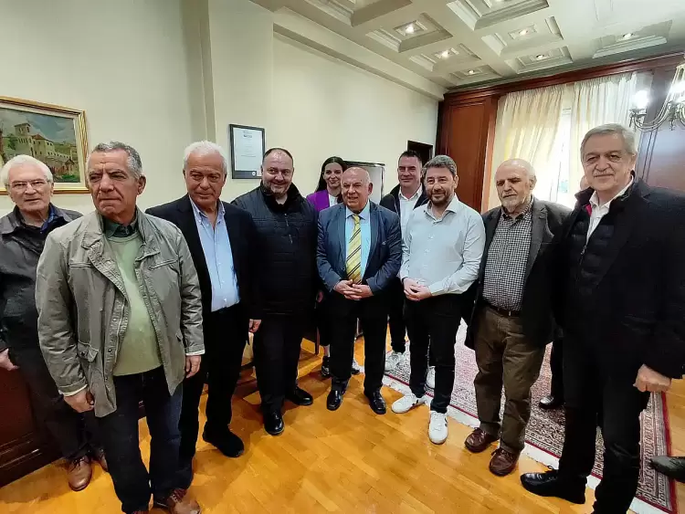 Τη συμβολή και τη στήριξη του κ. Ανδρουλάκη σε μια σειρά δίκαιων διεκδικήσεων της νέας Δημοτικής Αρχής, ζήτησε ο κ. Ταταρίδης