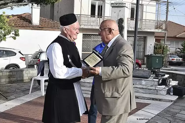 Τιμητική βράβευση του Δημήτρη Μπουκάλη