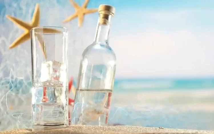 Το Ελληνικό Ποτό Που Καθαρίζει Τις Αρτηρίες Και Προστατεύει Το Συκώτι!