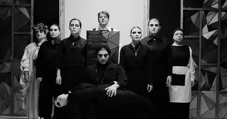 Το Ονειρόdrama ανοίγει της πόρτες του σπιτιού της Μπερνάρντα Άλμπα Το Ονειρόdrama ανοίγει της πόρτες του σπιτιού της Μπερνάρντα Άλμπα