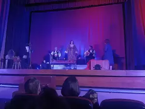 Η βασίλισσα του ρεμπέτικου στην Κοζάνη... (εικόνες) Η βασίλισσα του ρεμπέτικου στην Κοζάνη…