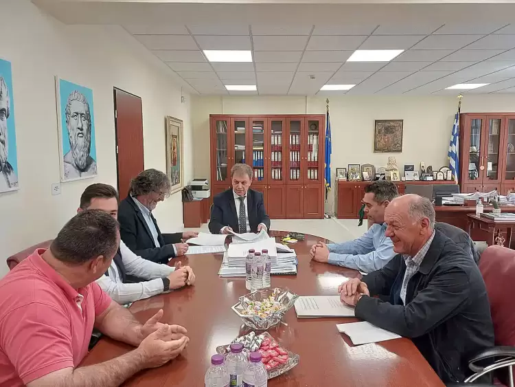 Βελτίωση του δρόμου προς το παρεκκλήσι του Οσίου Βαραδάτου Βελτίωση του δρόμου προς το παρεκκλήσι του Οσίου Βαραδάτου