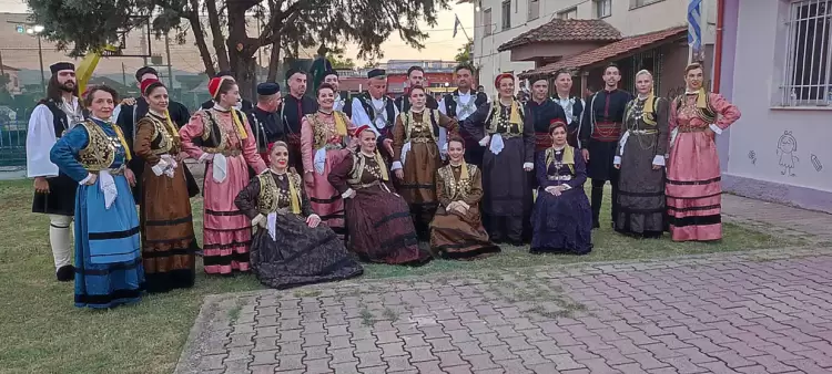 O  Σύνδεσμος Γραμμάτων και Τεχνών Κοζάνης  στο Νησί  Ημαθίας