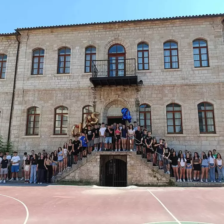 Αυλαία για την τάξη της Γ’ γυμνασίου του ιστορικού Βαλταδωρείου