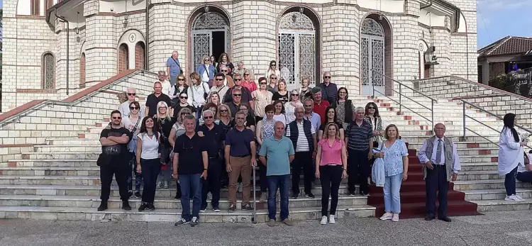 Εκδρομή στην Αλβανία πήγαν οι Γρεβενιώτες της Κοζάνης Εκδρομή στην Αλβανία πήγαν οι Γρεβενιώτες της Κοζάνης