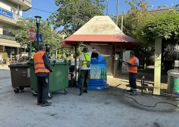 Εργασίες Καθαρισμού Και Πλύσης Κάδων Απορριμμάτων Από Τον Δήμο Φλώρινας