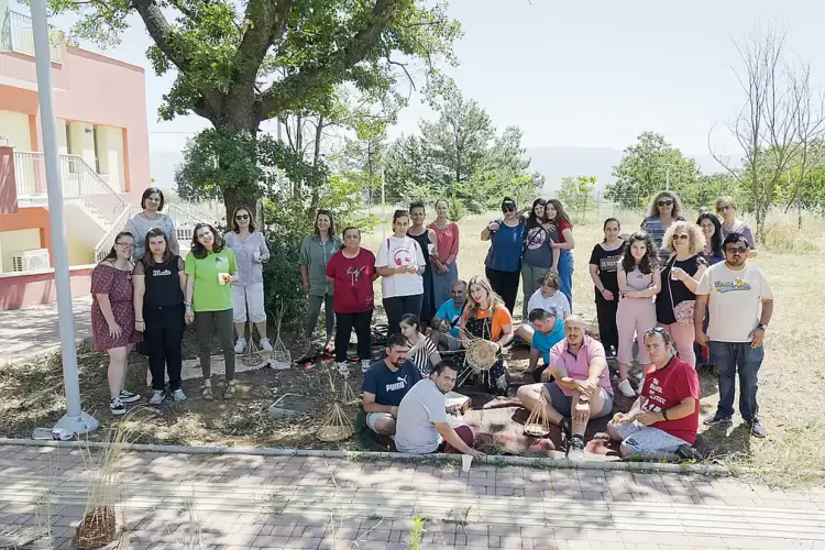 Εργαστήρι με φυσικά υλικά …