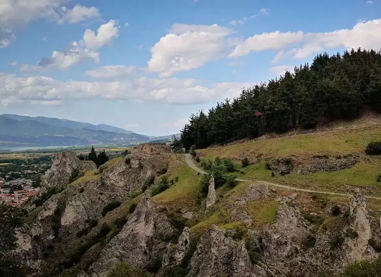 Εξόρμηση Σ.Ε.Ο. Κοζάνης την 09 06 2024 στα Κάστρα Σερβίων
