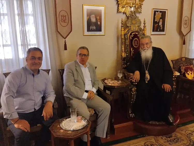 Ευχές στον Σερβίων και Κοζάνης μητροπολίτη Παύλο