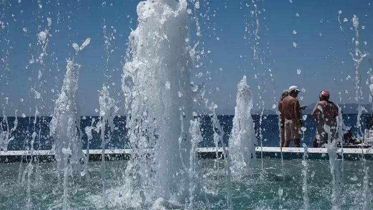 Ο καιρός σήμερα, Τρίτη 11/6: Γενικά αίθριος με 40άρια και σκόνη