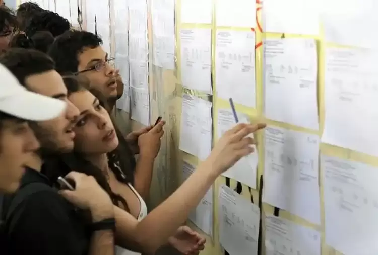 Κάτω από 5% τα άριστα γραπτά στη Φυσική – Λυγίζουν οι βάσεις σε Πολυτεχνεία και Ιατρικές