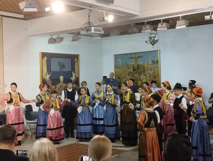 Μάνα, το αιώνιο σύμβολο αγάπης….