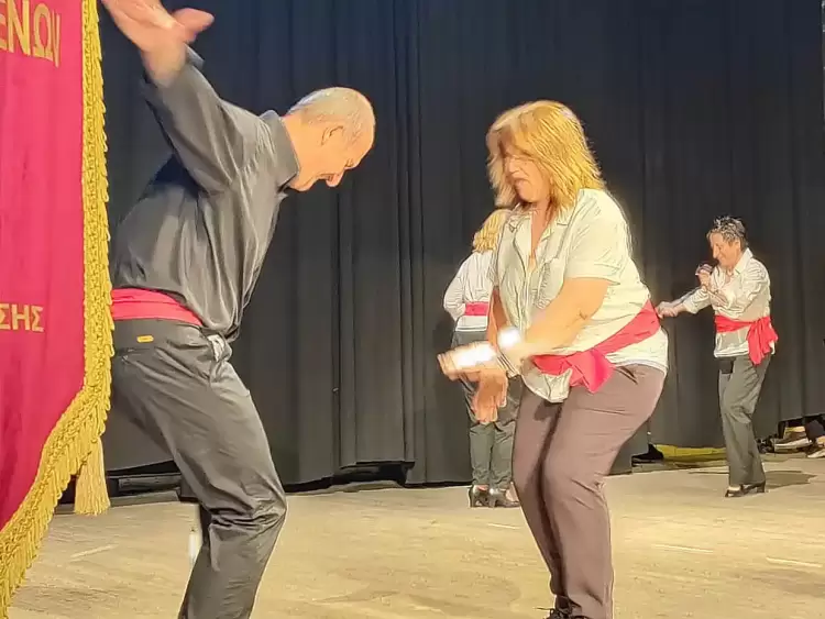 «Πολιτιστικό Καλοκαίρι»: Ξεχωριστή βραδιά γεμάτη χορό πρόσφεραν απλόχερα τα Τμήματα Παραδοσιακών Χορών του Δήμου Γρεβενών