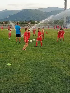 Χαμόγελα, μπουγέλα και διακρίσεις στην τελετή λήξης της Ακαδημίας Ποδοσφαίρου του ΠΑΣ ΦΛΩΡΙΝΑ