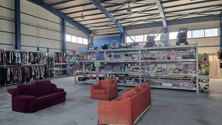 Η επαναχρησιμοποίηση και η αλλαγή στις συνήθειές μας …πρώτες στην προστασία του περιβάλλοντος Η επαναχρησιμοποίηση και η αλλαγή στις συνήθειές μας …πρώτες στην προστασία του περιβάλλοντος