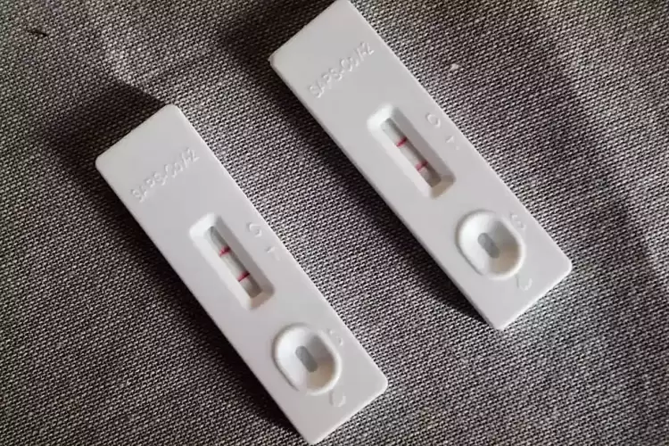 Κορονοϊός: Δεκάδες ασθενείς νοσηλεύονται στα νοσοκομεία – Σε έξαρση το καλοκαιρινό κύμα Κορονοϊός: Δεκάδες ασθενείς νοσηλεύονται στα νοσοκομεία – Σε έξαρση το καλοκαιρινό κύμα