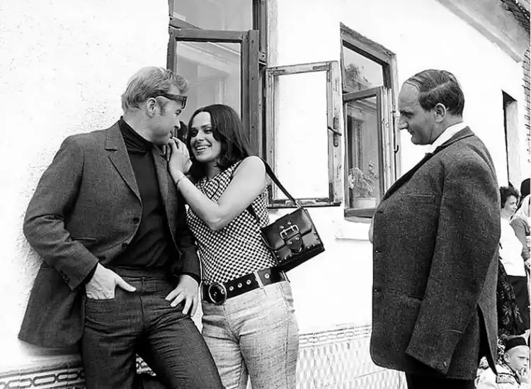 Κοβεντάρειος Δημοτική Βιβλιοθήκη: Βραδιές Θερινού Σινεμά Κοβεντάρειος Δημοτική Βιβλιοθήκη: Βραδιές Θερινού Σινεμά