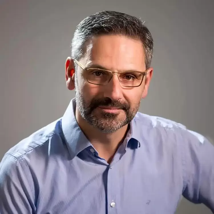 Λευτέρης Ιωαννίδης: Διευκρινήσεις και σχόλια έπειτα από τις δηλώσεις του Δημάρχου Κοζάνης για την αξιοποίηση του Στρατοπέδου Μακεδονομάχων.