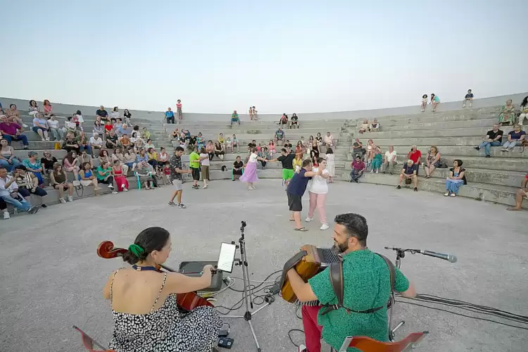 Νήματα – Γιορτή σε 4 εποχές