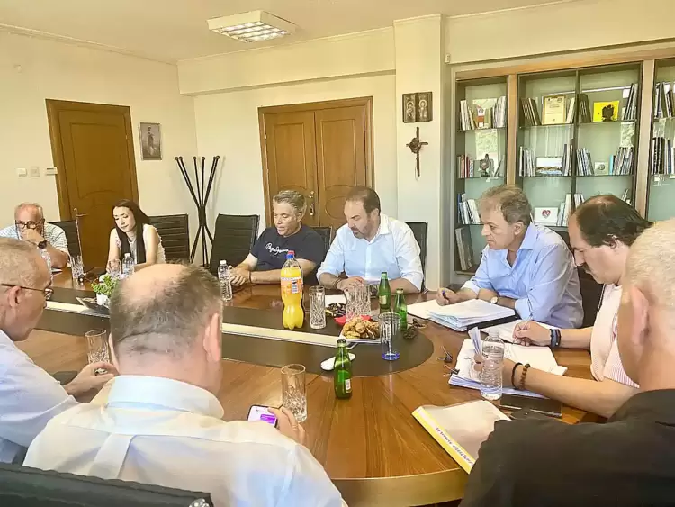 Οδική σύνδεση του Οικισμού της Αχλάδας με το επαρχιακό δίκτυο Οδική σύνδεση του Οικισμού της Αχλάδας με το επαρχιακό δίκτυο