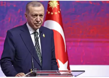 Οι Τούρκοι ξαναγράφουν την ιστορία της Κύπρου στα μέτρα τους βιβλίο με πρόλογο ερώταγαν