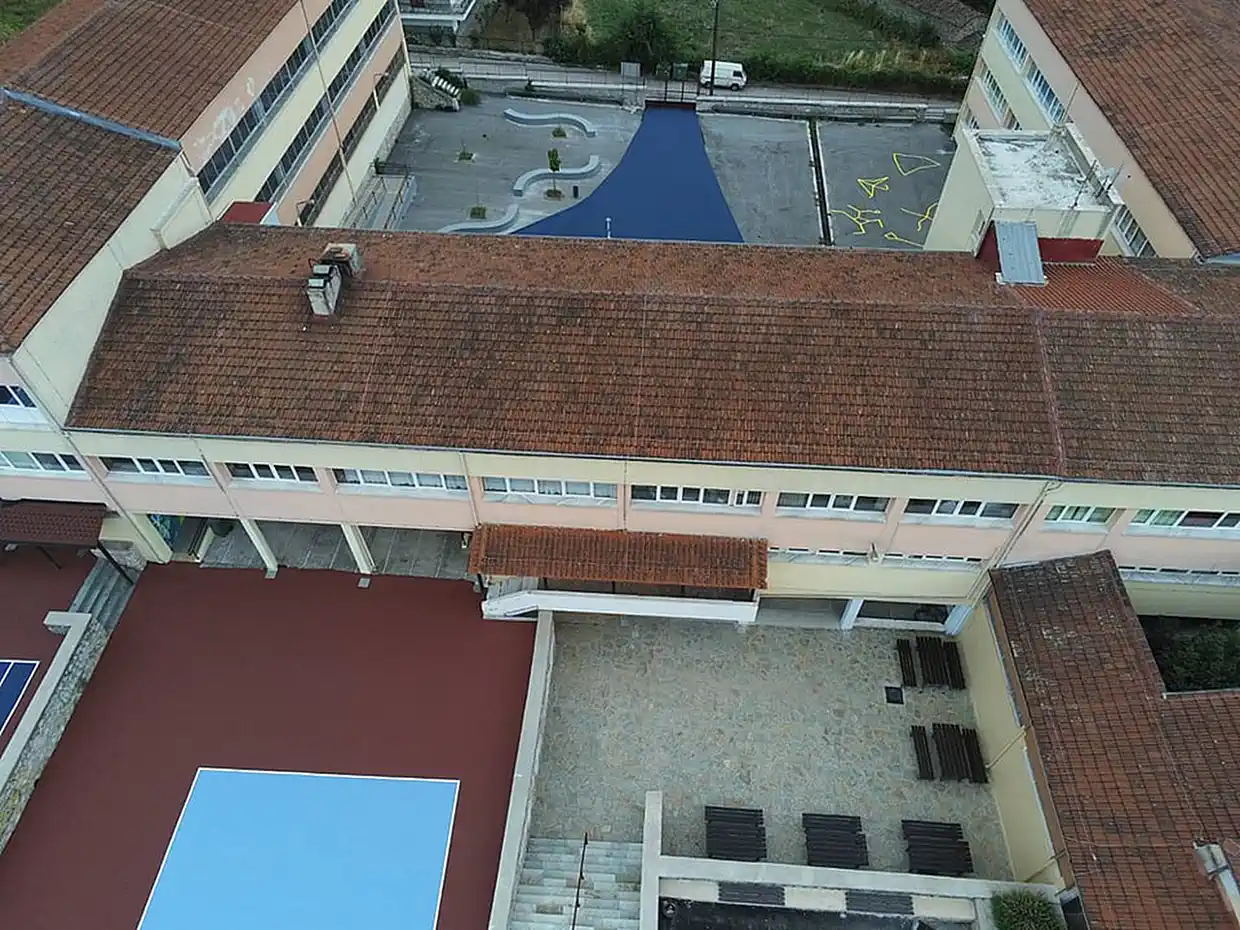 Ολοκληρώνεται η νέα αυλή του Γυμνασίου και Λυκείου Σερβίων – Σημαντική αναβάθμιση των σχολικών υποδομών Ολοκληρώνεται η νέα αυλή του Γυμνασίου και Λυκείου Σερβίων – Σημαντική αναβάθμιση των σχολικών υποδομών