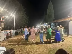 Παραδοσιακό πανηγύρι στην Κάτω Κώμη Παραδοσιακό πανηγύρι στην Κάτω Κώμη