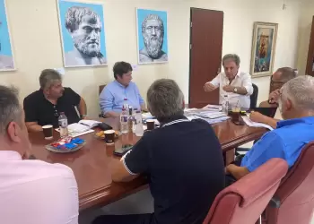 Περιφέρεια Δυτικής Μακεδονίας: Σύσκεψη για το έργο εγκατάσταση φ/β στις κατοικίες της Ακρινής