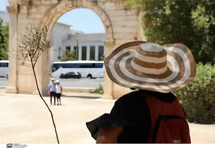 Πολύ υψηλό το επίπεδο θερμής επιβάρυνσης στη χώρα – «Σημαντική απειλή για την ανθρώπινη υγεία»