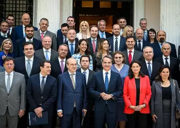 Ο ΣΠΑΡΤΑΚΟΣ ζητά από την κυβέρνηση να αποσύρει το σχέδιο νόμου που φαλκιδεύει το δικαίωμα της συλλογικής διαπραγμάτευσης