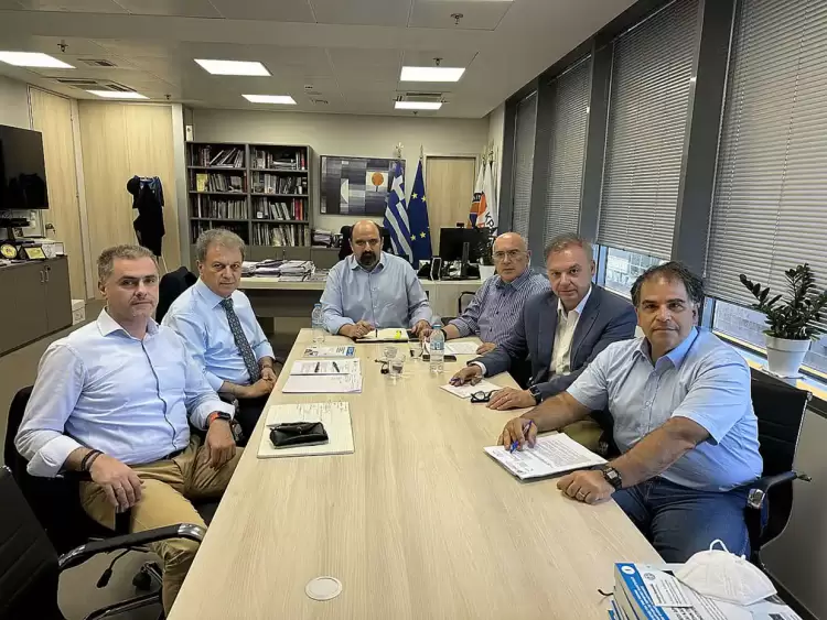 Στην Αθήνα ο Αμανατίδης: Συζήτηση για την υψηλή γέφυρα Σερβίων