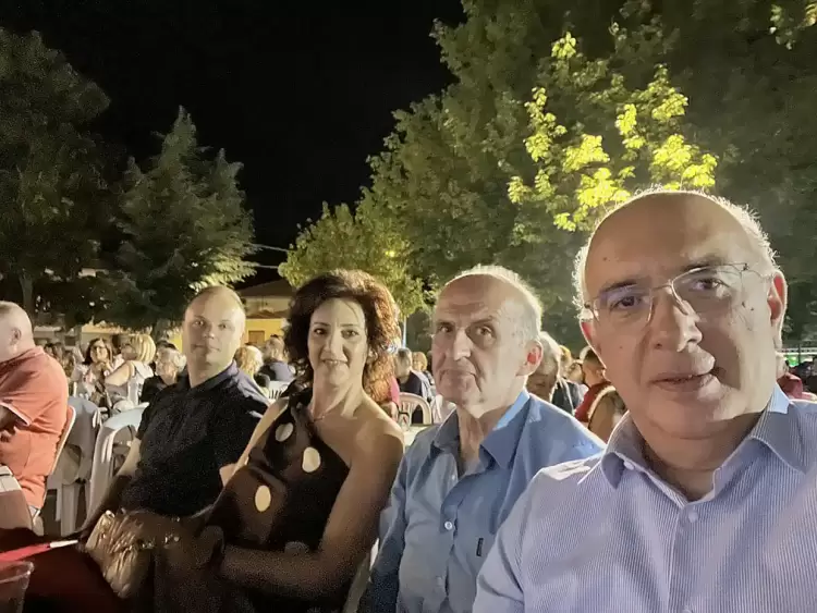 Στις εκδηλώσεις σε Ασβεστόπετρα, Φούφα και Σισάνι, ο βουλευτής και πρώην υπουργός Κοζάνης Μιχάλης Παπαδόπουλος (εικόνες) Στις εκδηλώσεις σε Ασβεστόπετρα, Φούφα και Σισάνι, ο βουλευτής και πρώην υπουργός Κοζάνης Μιχάλης Παπαδόπουλος