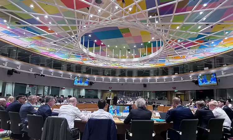 Στο eurogroup τα κράτη-μέλη δεσμεύτηκαν για λιτότητα και μείωση του χρέους Στο Eurogroup τα κράτη μέλη δεσμεύτηκαν για λιτότητα και μείωση του χρέους