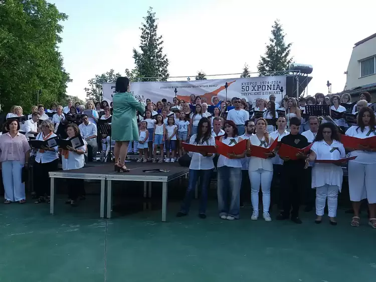 Συγκίνηση και εθνικός παλμός στο Βελβεντό για την Κύπρο.