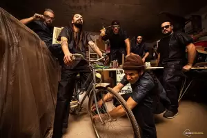  Το μοναδικό φεστιβάλ ξεκίνησε σήμερα Πέμπτη 25 Ιουλίου με τη χαμογελαστή Ιουλία Καραπατάκη, τα Χάλκινα Βοΐου, Fundracar  και Dj Two Names