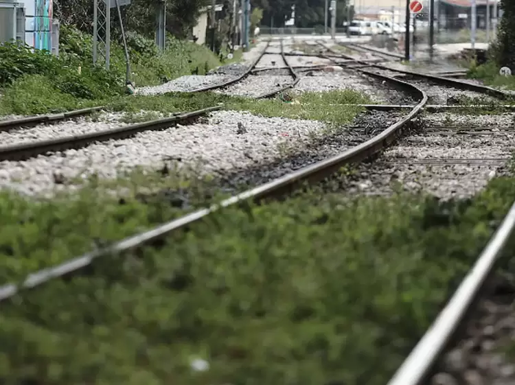 Τραγωδία στους Νέους Πόρους - Νεκρός ανασύρθηκε ηλικιωμένος άνδρας από τις γραμμές του ΟΣΕ Τραγωδία στους Νέους Πόρους – Νεκρός ανασύρθηκε ηλικιωμένος άνδρας από τις γραμμές του ΟΣΕ