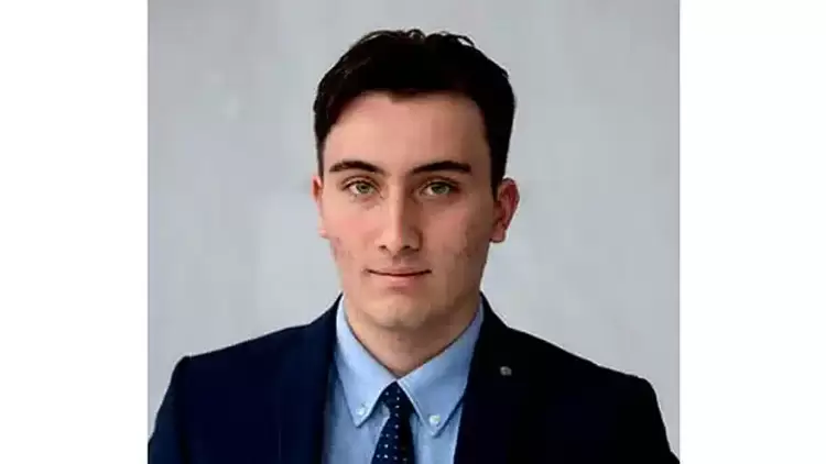 Ο Καστοριανός φοιτητής Σπύρος Παναγιώτου στους νικητές των βραβείων “Young Courage Award 2024” Αυτόματο προσχέδιο