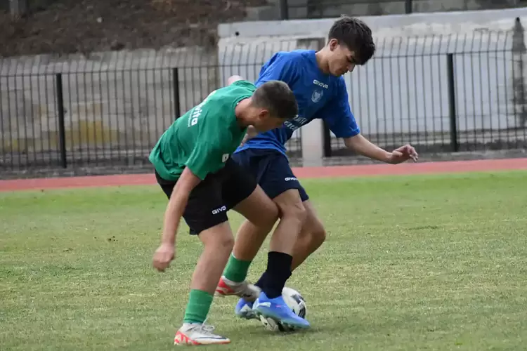 Φιλικό: ΑΣ Βελβεντό – Μακεδονικός Κοζάνης 1 2 (1 2ημ)